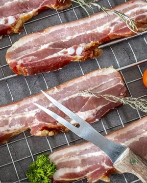 Poitrine Fumée Artisanale minimum ≃ 0.600g sous-vide  (prix au kg)